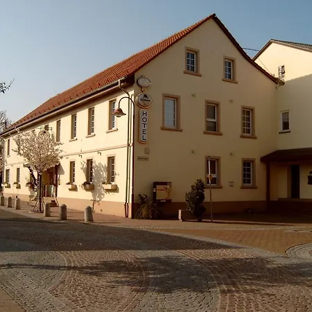 Szálloda Garni Zum Adler Gensingen
